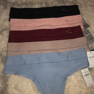 5 NTW “real me” thong underwear bundle